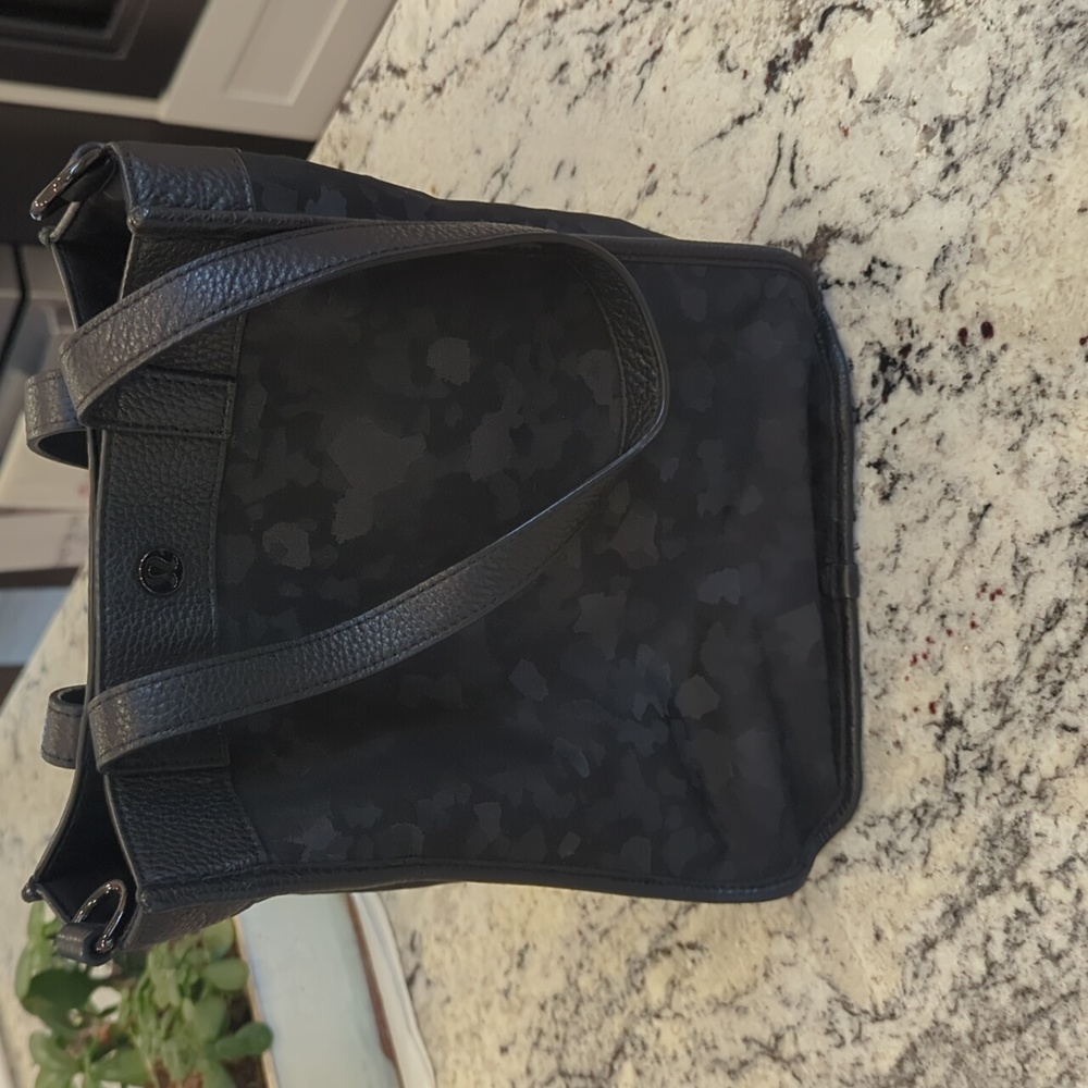 Lululemon Medium Tote